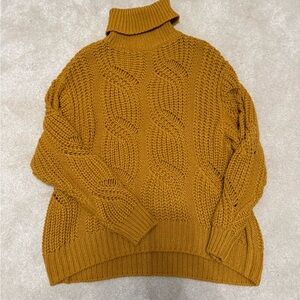 H & M Cozy Mustard yellow  Cable Knit Turtleneck Sweater size S